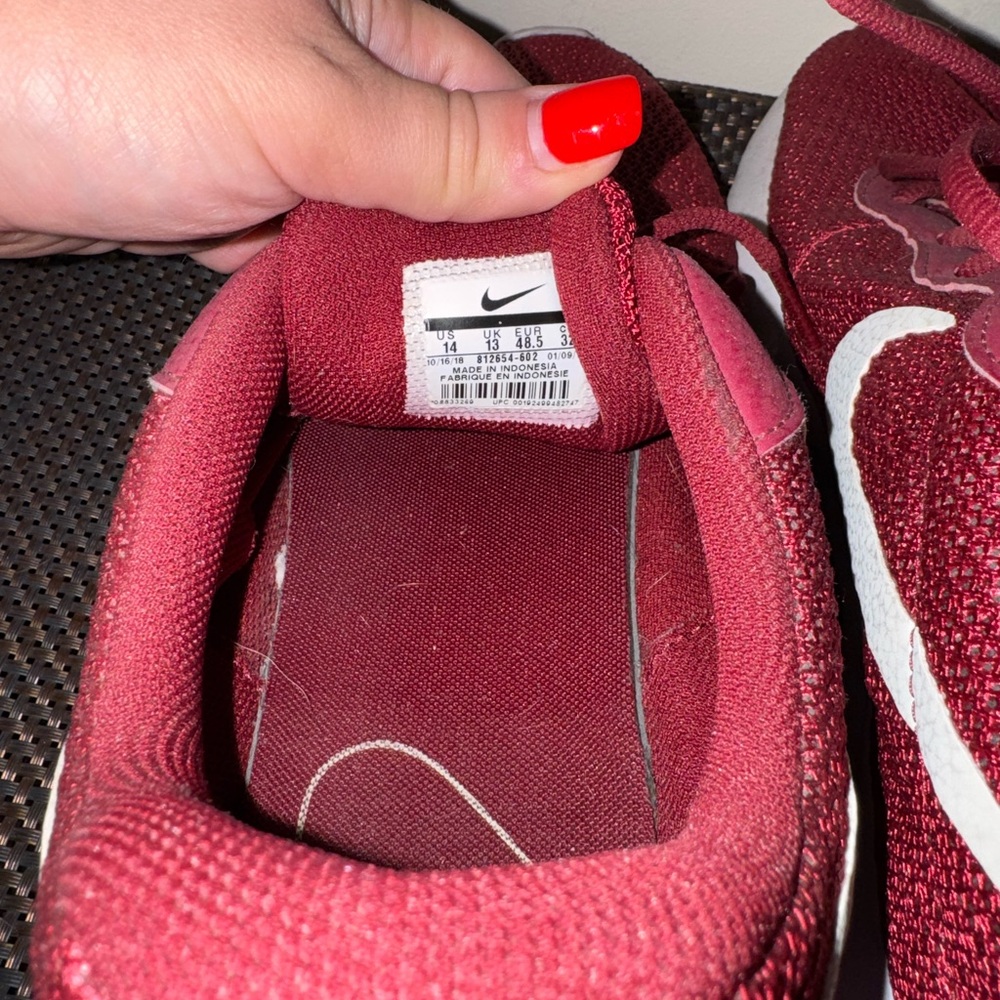 Nike Maroon Sneakers with White Logo - Picture 5 of 5